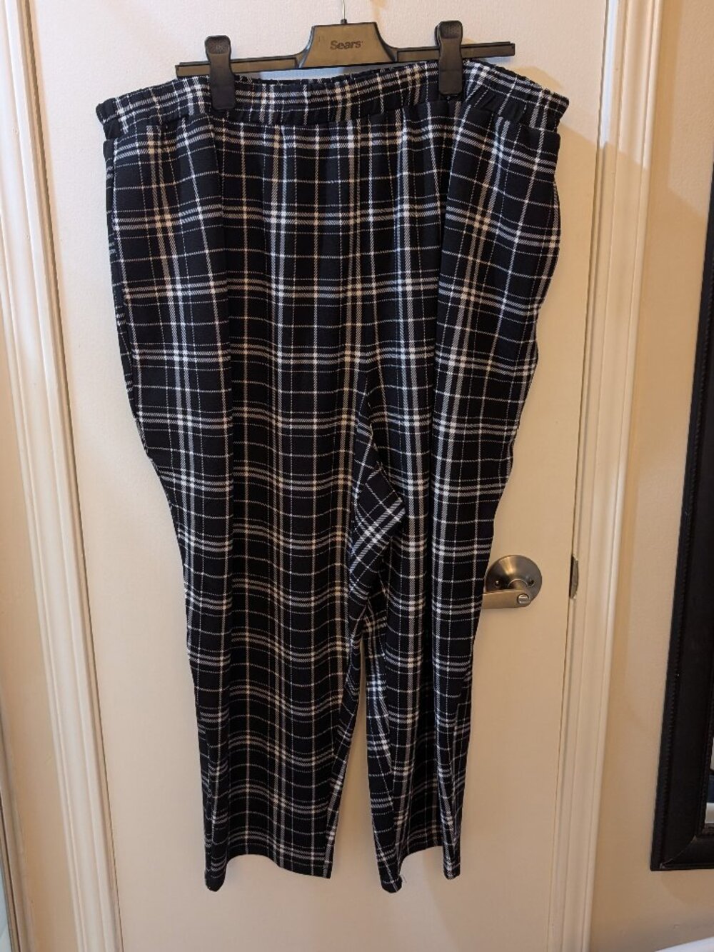 Black & white checkered pants - size 26